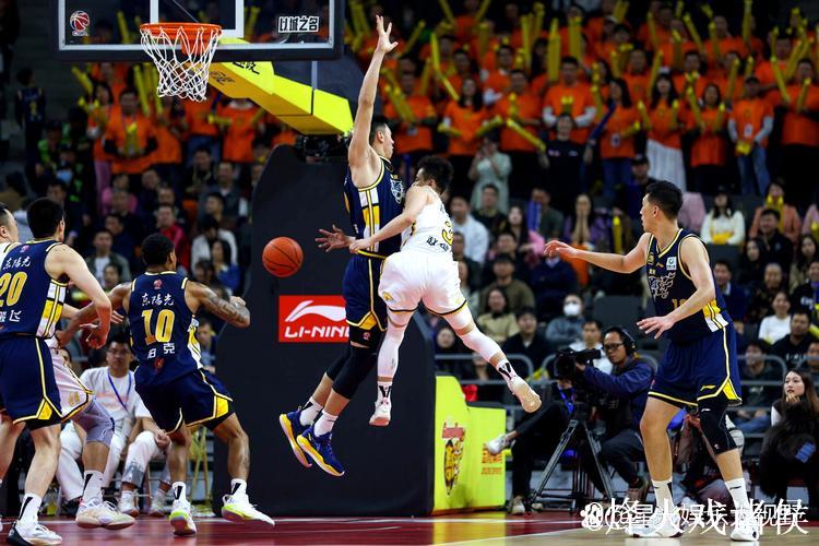 爆冷！卫冕冠军不敌辽篮，超级外援失准成输球关键